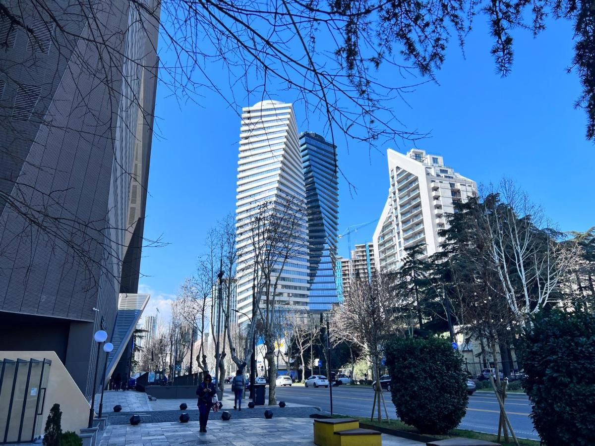 Apartment In Axis Towers, Tbilisi Business Center ภายนอก รูปภาพ
