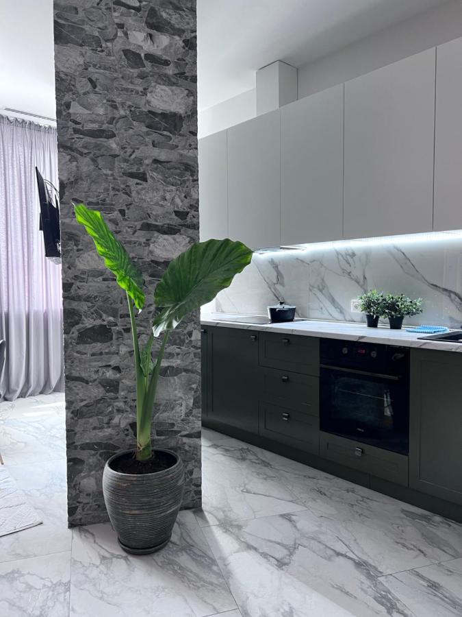 Apartment In Axis Towers, Tbilisi Business Center ภายนอก รูปภาพ
