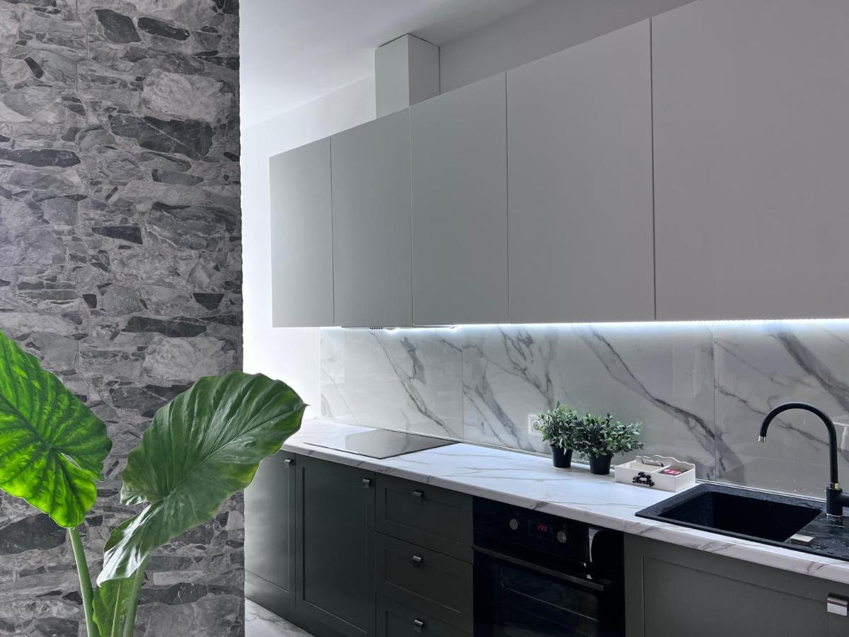 Apartment In Axis Towers, Tbilisi Business Center ภายนอก รูปภาพ